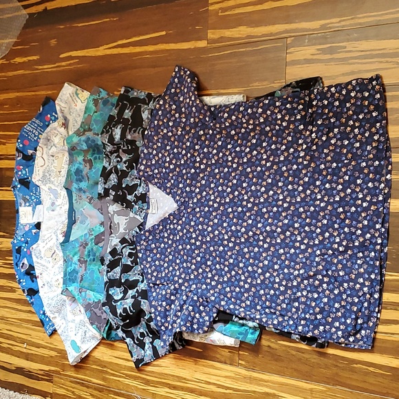 Carhartt Tops - Large scrub tops